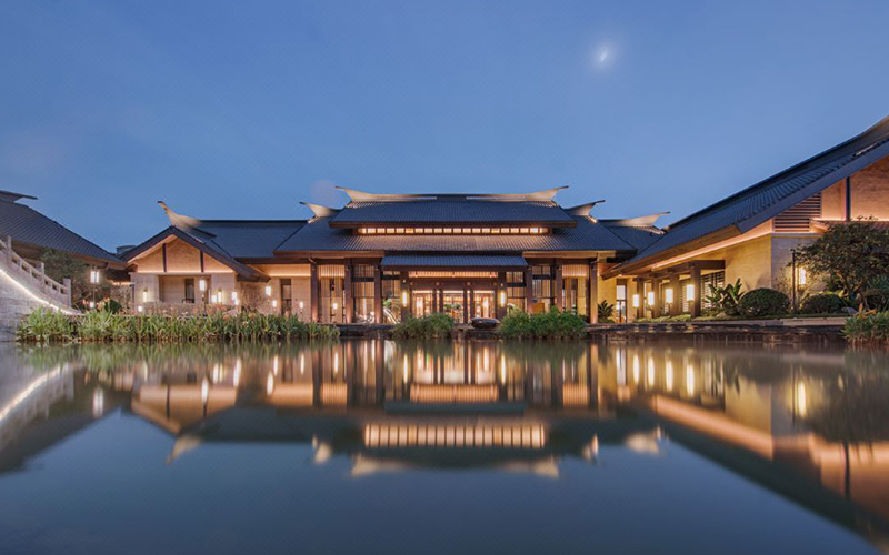 世貿(mào)武夷山御榕莊度假酒店4-泳池項(xiàng)目案例鑒賞實(shí)拍圖