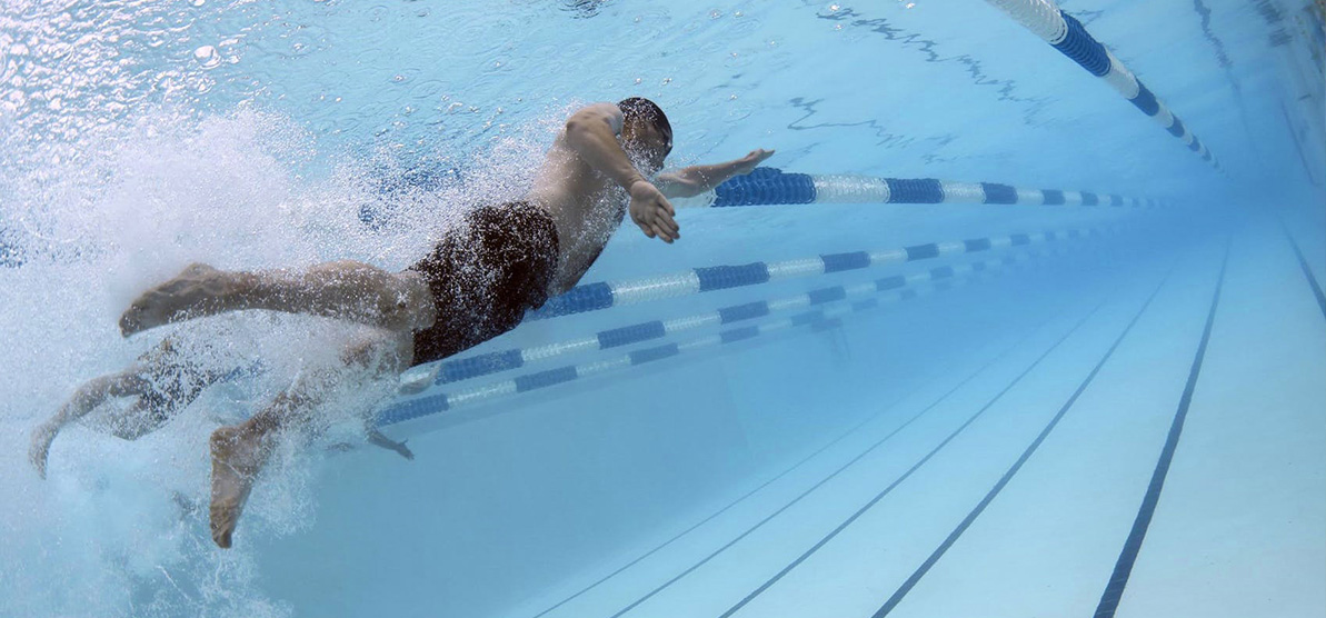 游泳池設備，水處理設備